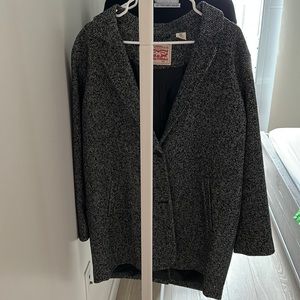 Levi’s brand new coat never worn
